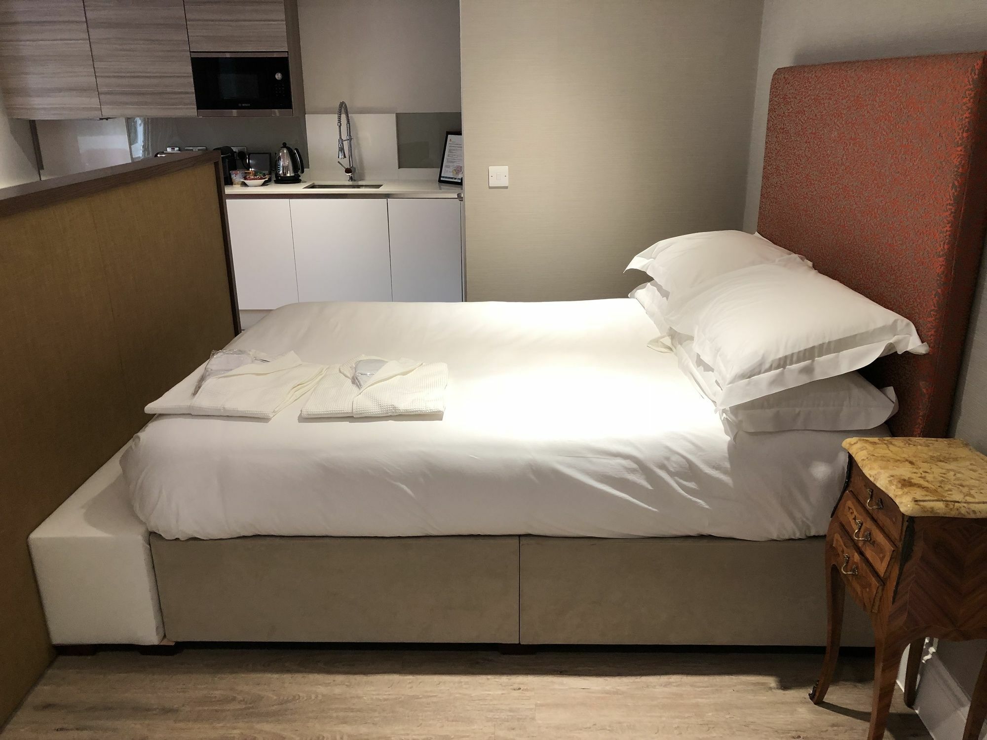 Beech House Apartment บริสตอล ภายนอก รูปภาพ